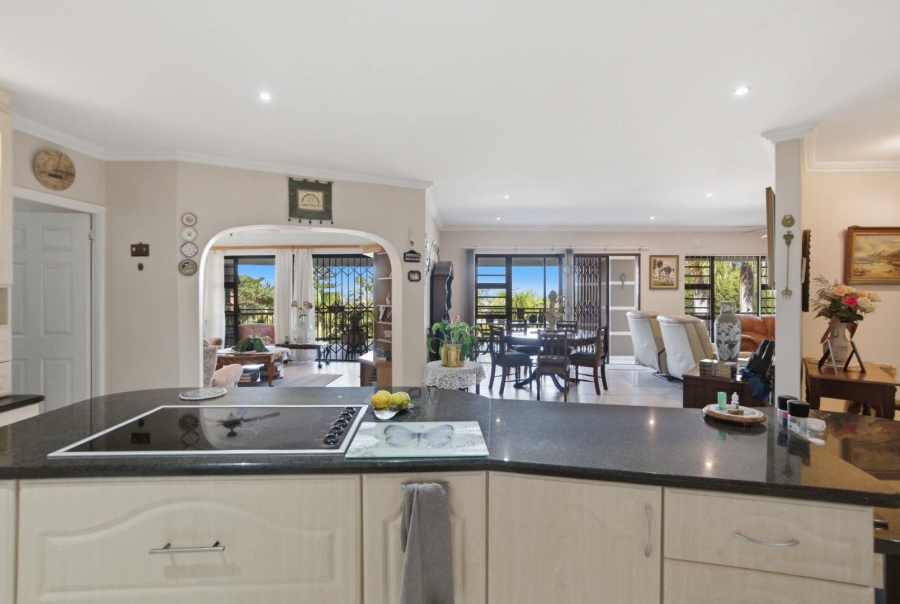 9 Bedroom Property for Sale in Amanzimtoti KwaZulu-Natal