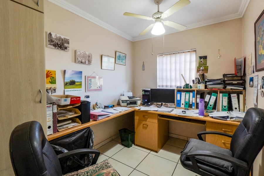 9 Bedroom Property for Sale in Amanzimtoti KwaZulu-Natal