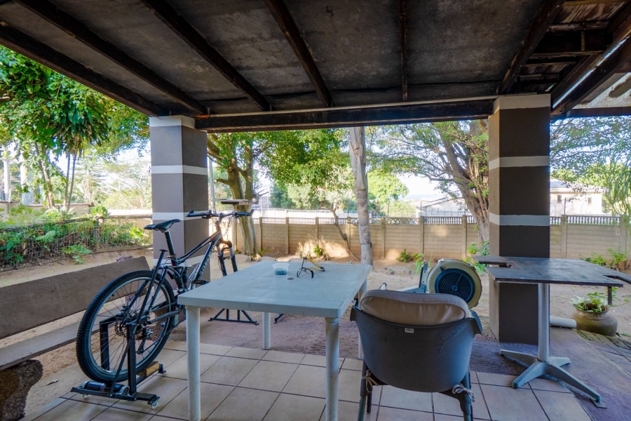 9 Bedroom Property for Sale in Amanzimtoti KwaZulu-Natal