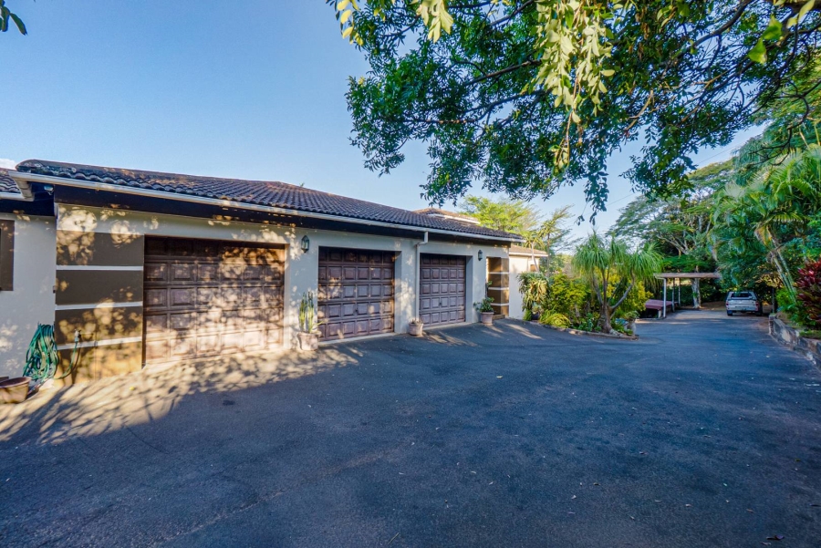 9 Bedroom Property for Sale in Amanzimtoti KwaZulu-Natal