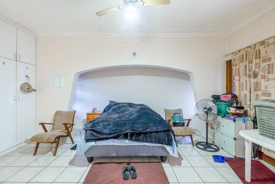 9 Bedroom Property for Sale in Amanzimtoti KwaZulu-Natal