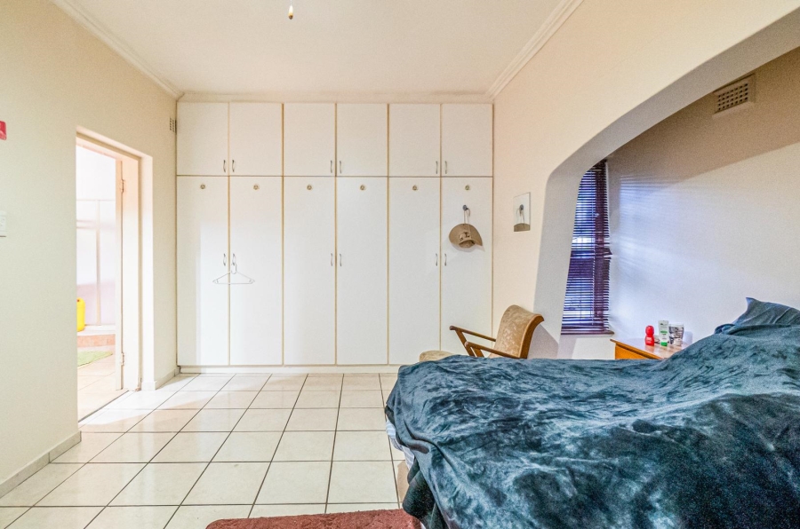 9 Bedroom Property for Sale in Amanzimtoti KwaZulu-Natal