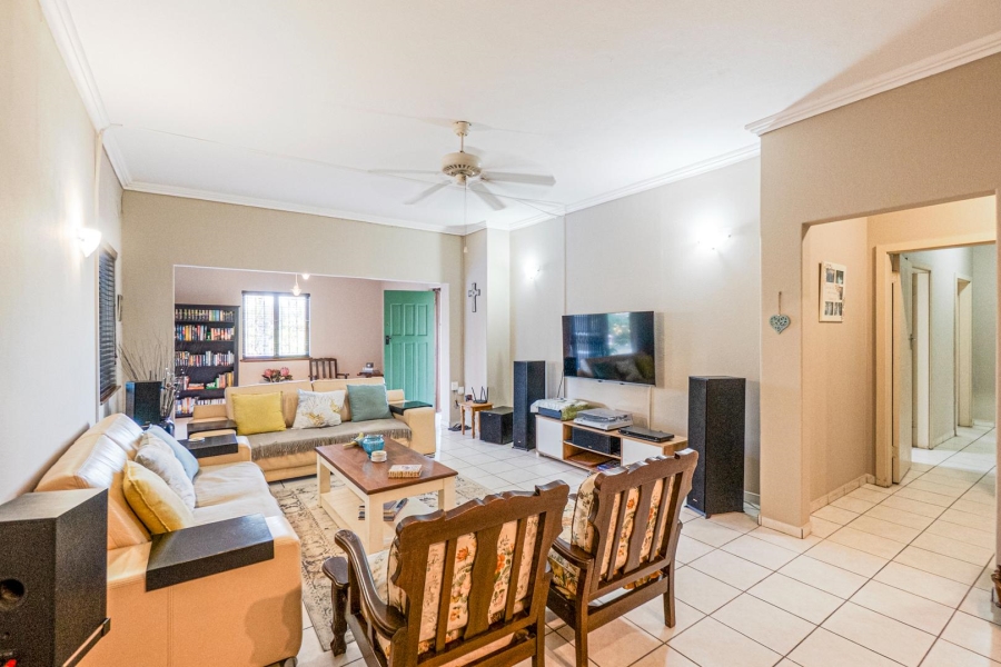 9 Bedroom Property for Sale in Amanzimtoti KwaZulu-Natal