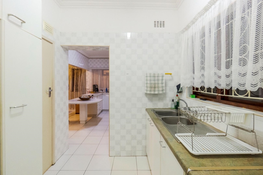 9 Bedroom Property for Sale in Amanzimtoti KwaZulu-Natal
