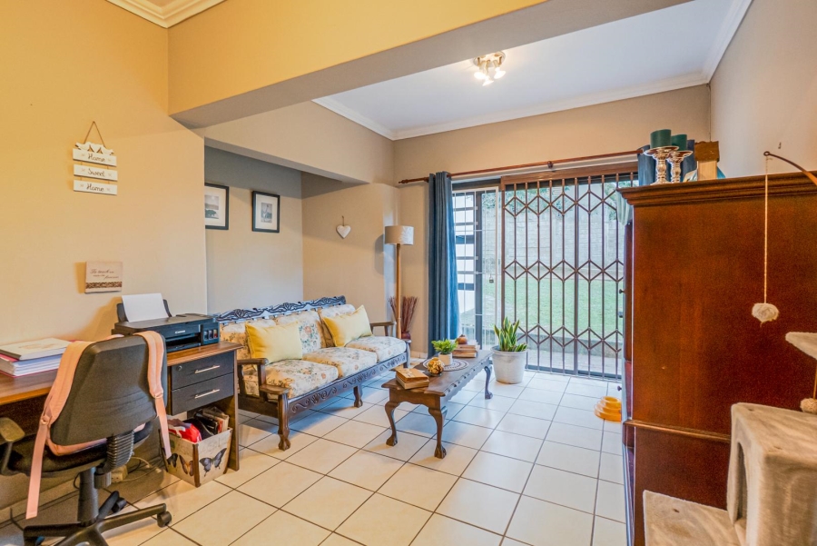 9 Bedroom Property for Sale in Amanzimtoti KwaZulu-Natal