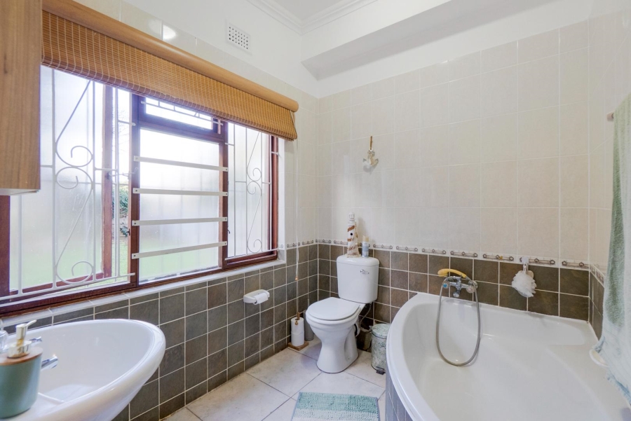 9 Bedroom Property for Sale in Amanzimtoti KwaZulu-Natal