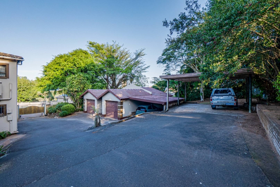 9 Bedroom Property for Sale in Amanzimtoti KwaZulu-Natal