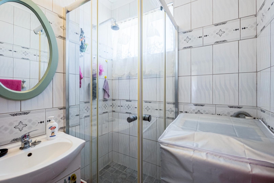 2 Bedroom Property for Sale in Amanzimtoti KwaZulu-Natal