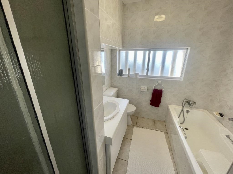 To Let 3 Bedroom Property for Rent in Umhlanga KwaZulu-Natal
