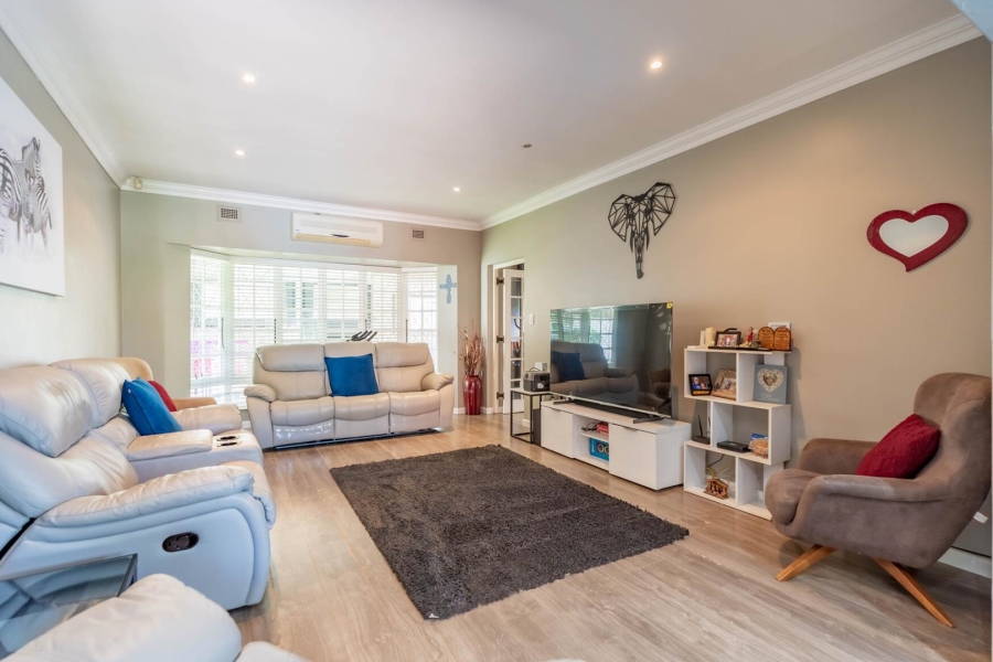 4 Bedroom Property for Sale in Kloof KwaZulu-Natal