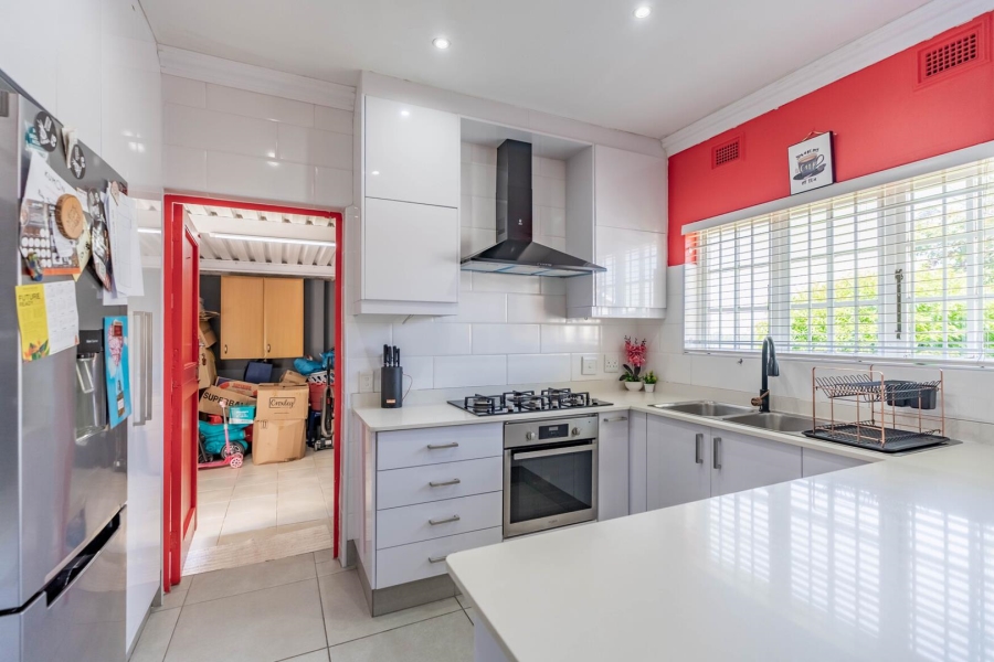 4 Bedroom Property for Sale in Kloof KwaZulu-Natal