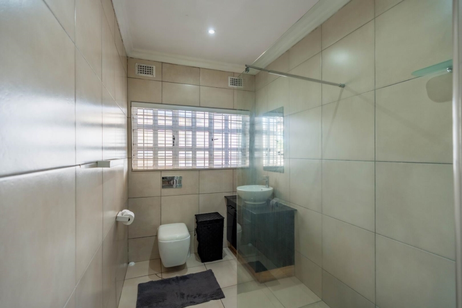 4 Bedroom Property for Sale in Kloof KwaZulu-Natal