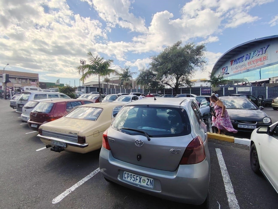 To Let Commercial Property for Rent in Chatsworth KwaZulu-Natal