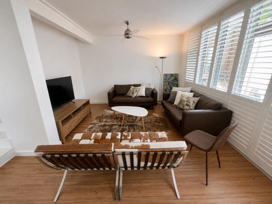 To Let 4 Bedroom Property for Rent in Umhlanga KwaZulu-Natal