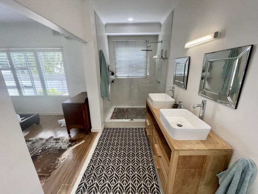 To Let 4 Bedroom Property for Rent in Umhlanga KwaZulu-Natal
