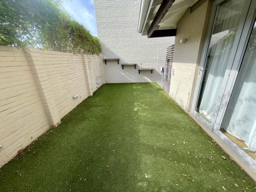 To Let 4 Bedroom Property for Rent in Umhlanga KwaZulu-Natal
