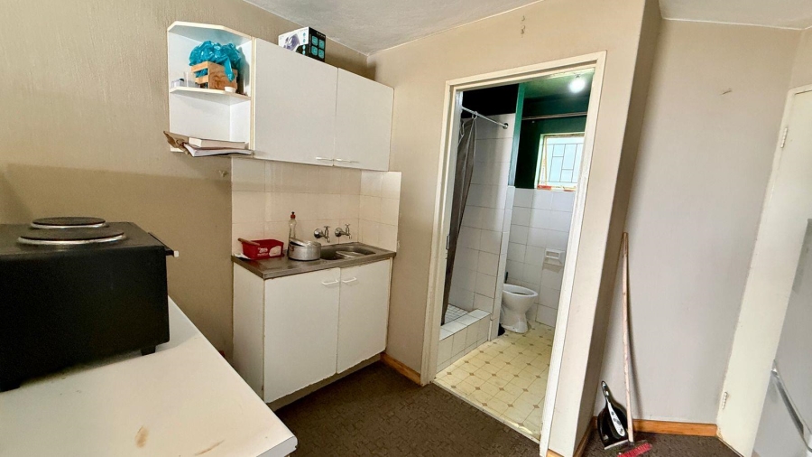 1 Bedroom Property for Sale in Scottsville KwaZulu-Natal
