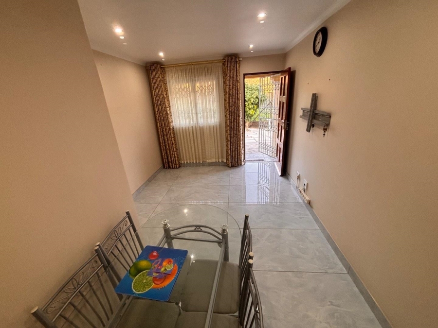 2 Bedroom Property for Sale in Hillcrest KwaZulu-Natal