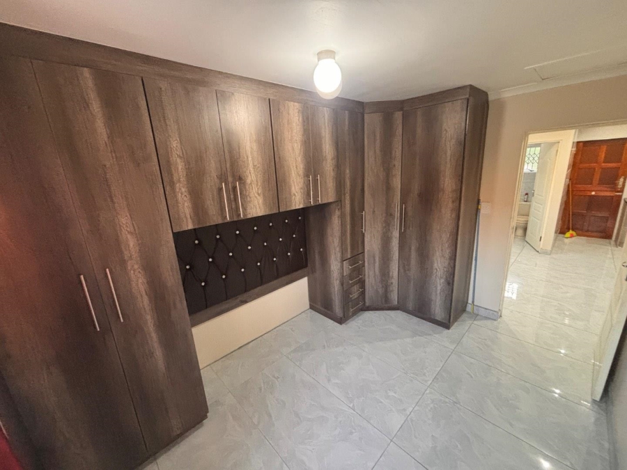 2 Bedroom Property for Sale in Hillcrest KwaZulu-Natal