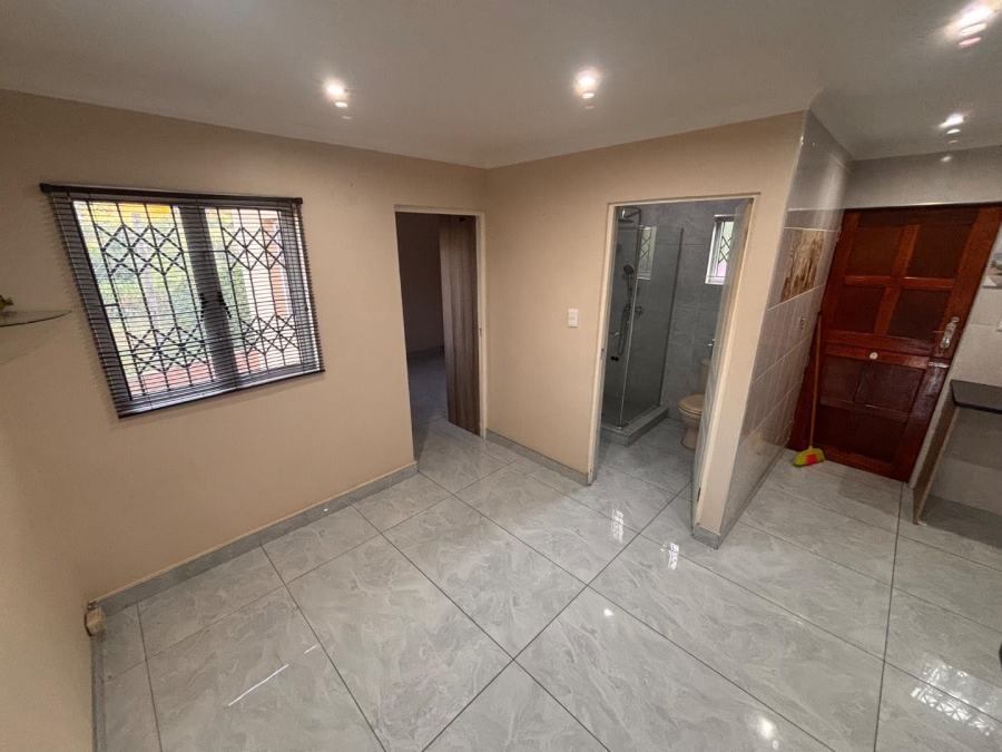 2 Bedroom Property for Sale in Hillcrest KwaZulu-Natal