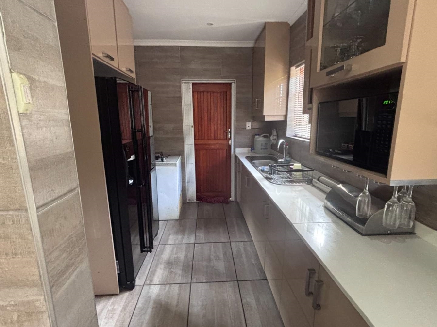 3 Bedroom Property for Sale in Chasedene KwaZulu-Natal