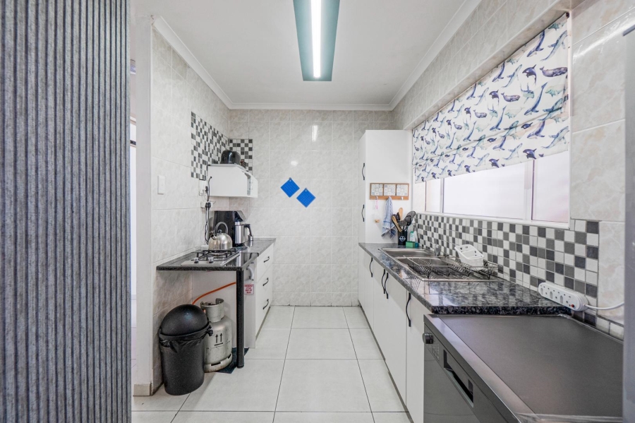 2 Bedroom Property for Sale in Amanzimtoti KwaZulu-Natal
