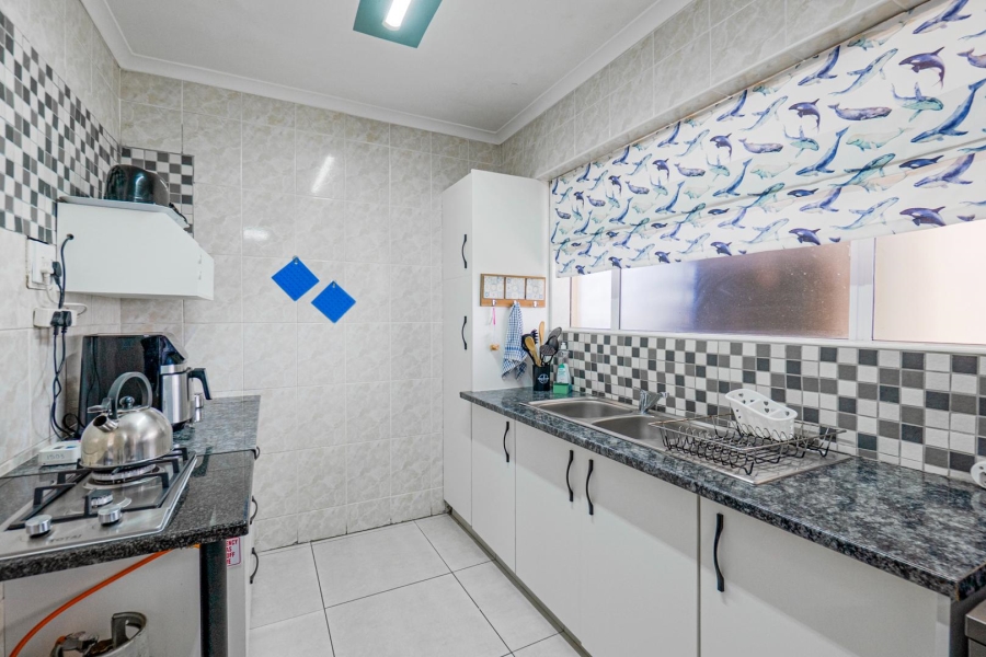 2 Bedroom Property for Sale in Amanzimtoti KwaZulu-Natal