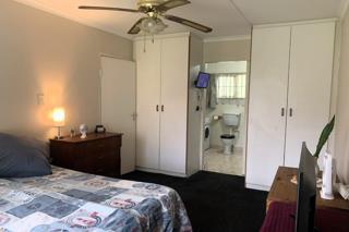2 Bedroom Property for Sale in Waterfall KwaZulu-Natal