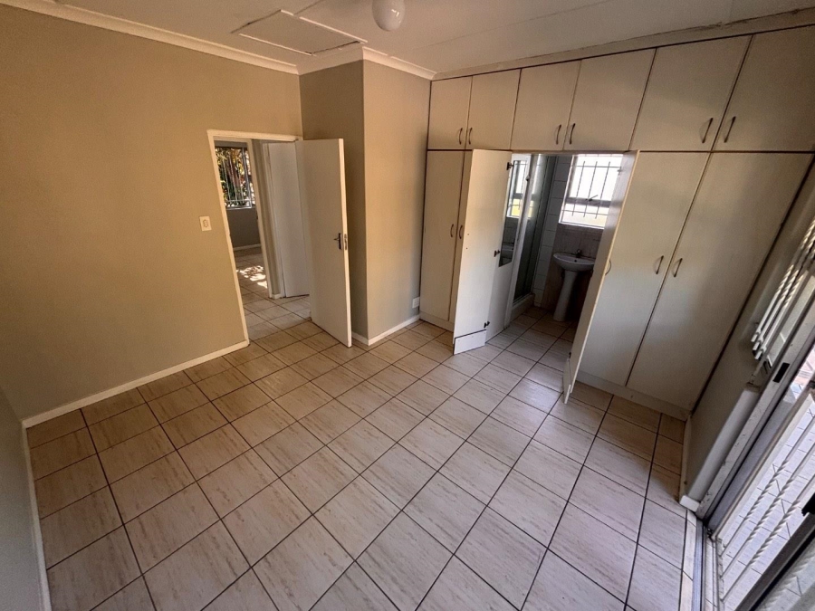 To Let 2 Bedroom Property for Rent in Malvern KwaZulu-Natal