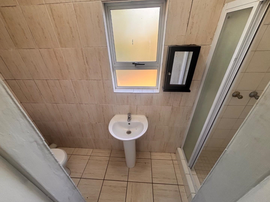 To Let 3 Bedroom Property for Rent in Malvern KwaZulu-Natal