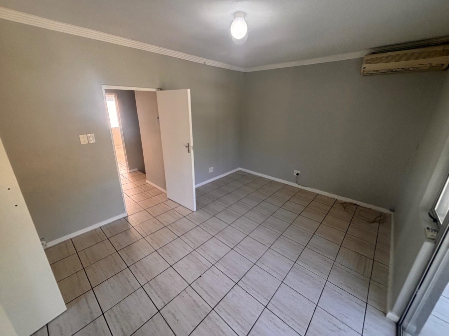 To Let 3 Bedroom Property for Rent in Malvern KwaZulu-Natal