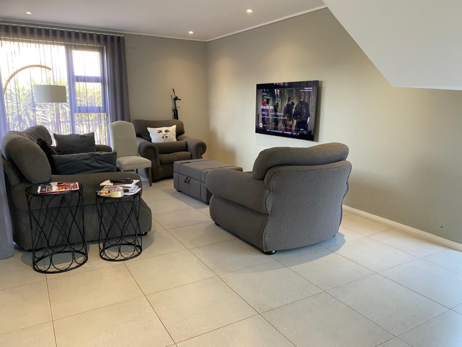 To Let 4 Bedroom Property for Rent in Palm Lakes Estate KwaZulu-Natal