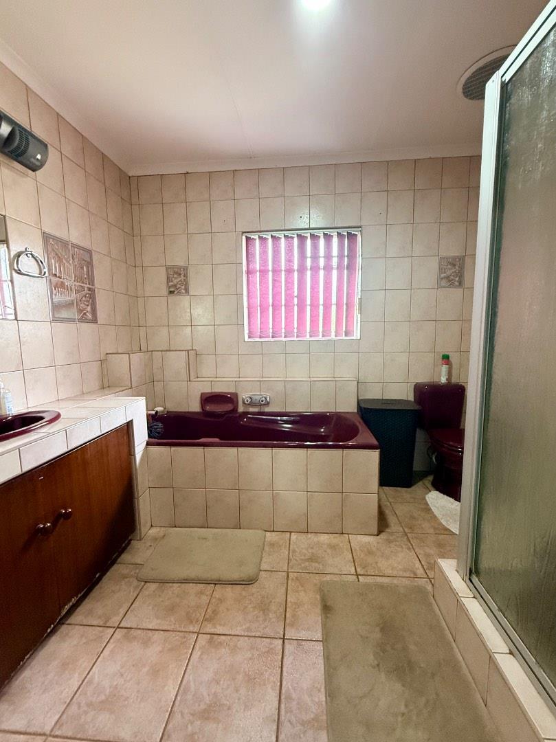 4 Bedroom Property for Sale in Vryheid KwaZulu-Natal