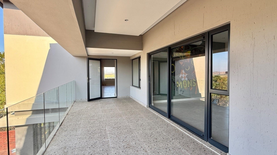 To Let 5 Bedroom Property for Rent in Palm Lakes Estate KwaZulu-Natal