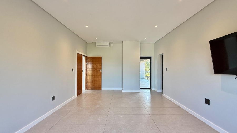 To Let 5 Bedroom Property for Rent in Palm Lakes Estate KwaZulu-Natal