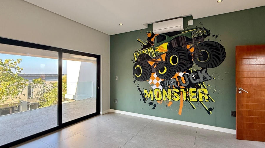 To Let 5 Bedroom Property for Rent in Palm Lakes Estate KwaZulu-Natal