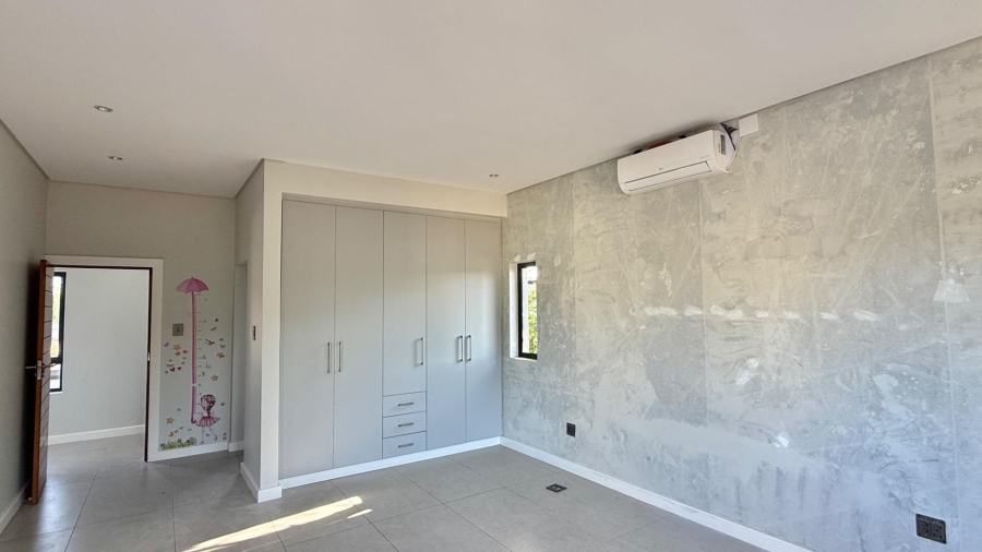 To Let 5 Bedroom Property for Rent in Palm Lakes Estate KwaZulu-Natal