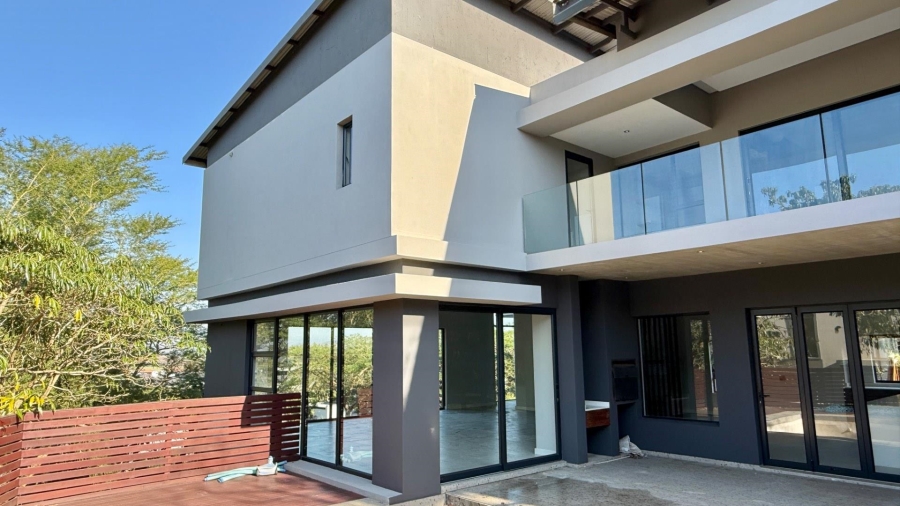 To Let 5 Bedroom Property for Rent in Palm Lakes Estate KwaZulu-Natal