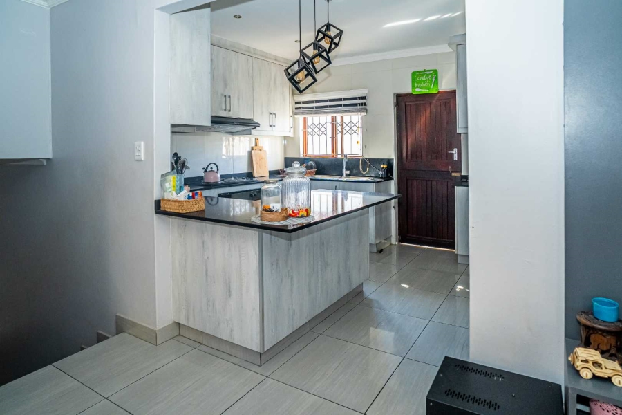 3 Bedroom Property for Sale in Greenwood Park KwaZulu-Natal
