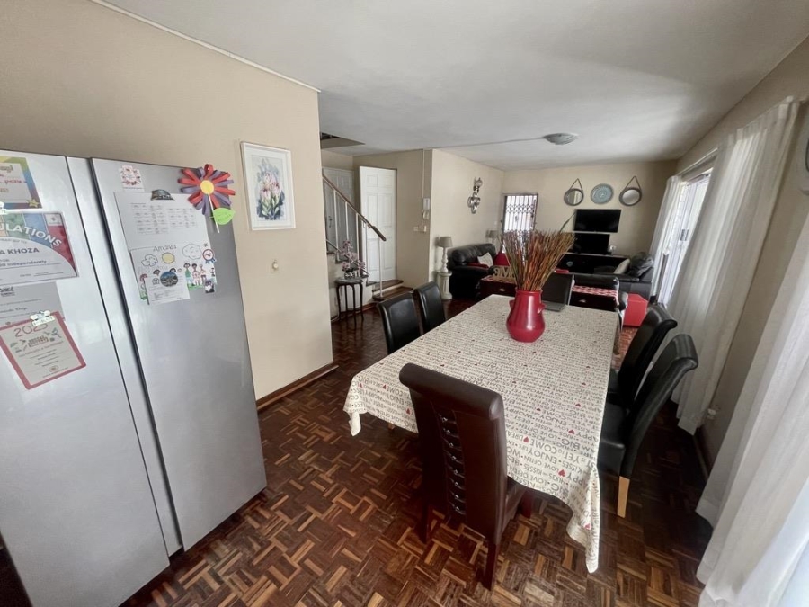 To Let 4 Bedroom Property for Rent in La Lucia KwaZulu-Natal