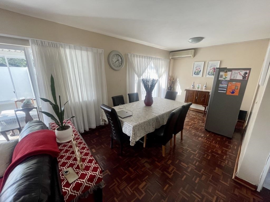To Let 4 Bedroom Property for Rent in La Lucia KwaZulu-Natal
