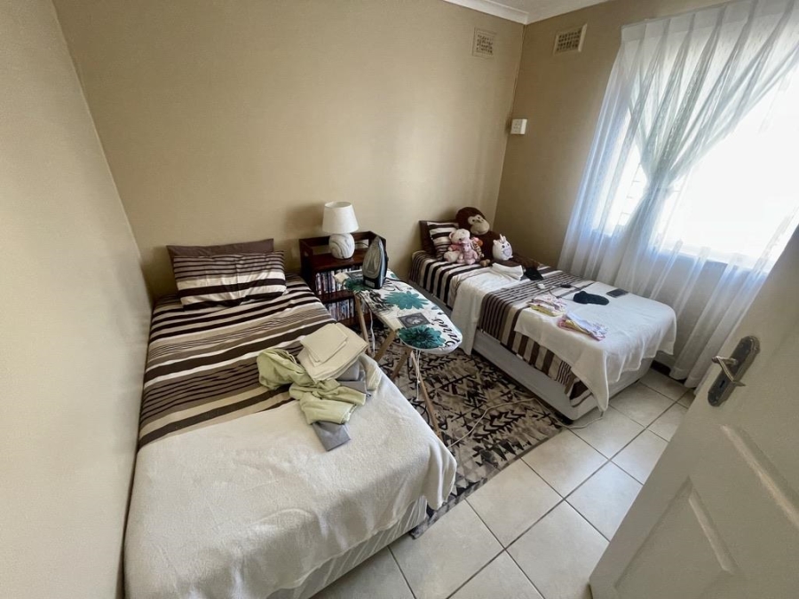 To Let 4 Bedroom Property for Rent in La Lucia KwaZulu-Natal