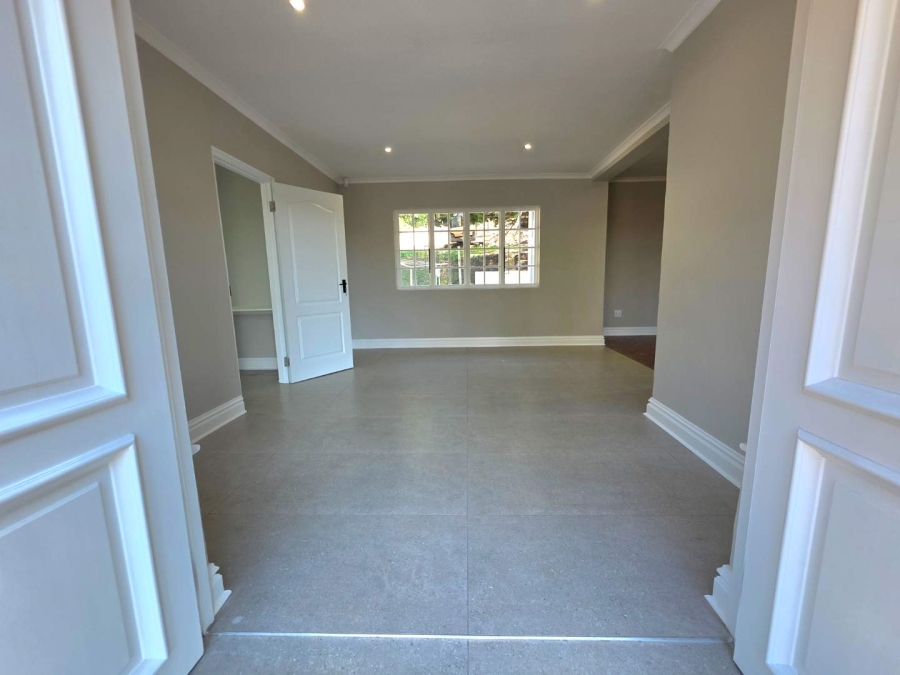 4 Bedroom Property for Sale in Kloof KwaZulu-Natal