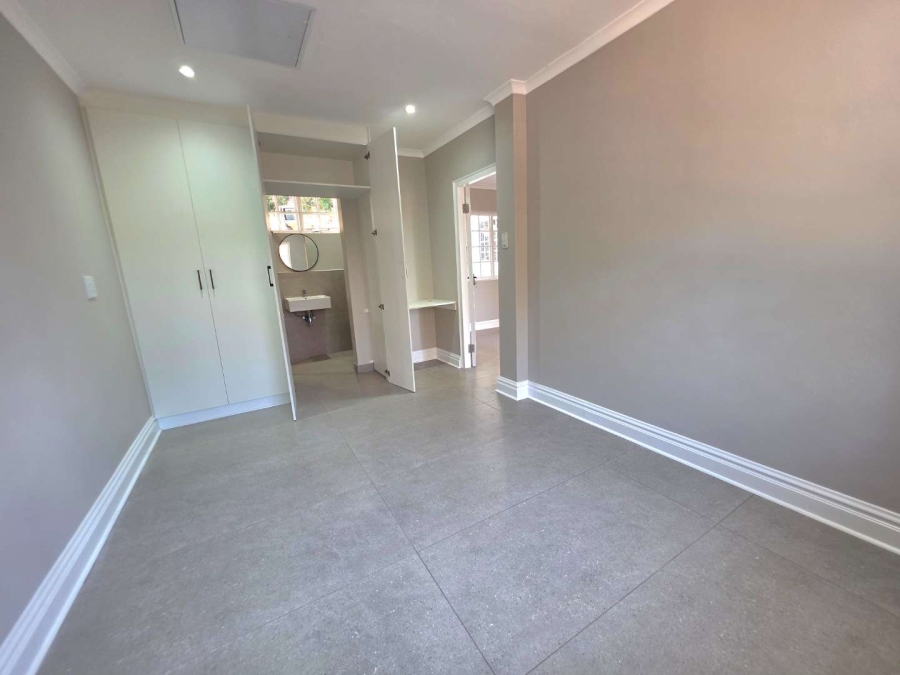 4 Bedroom Property for Sale in Kloof KwaZulu-Natal