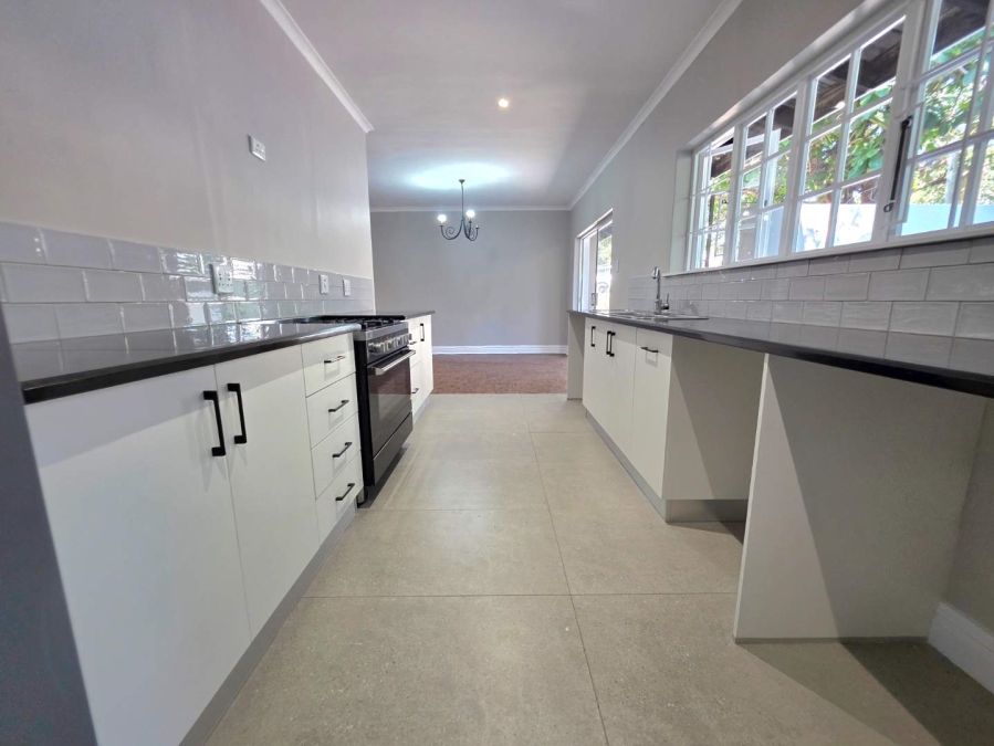 4 Bedroom Property for Sale in Kloof KwaZulu-Natal