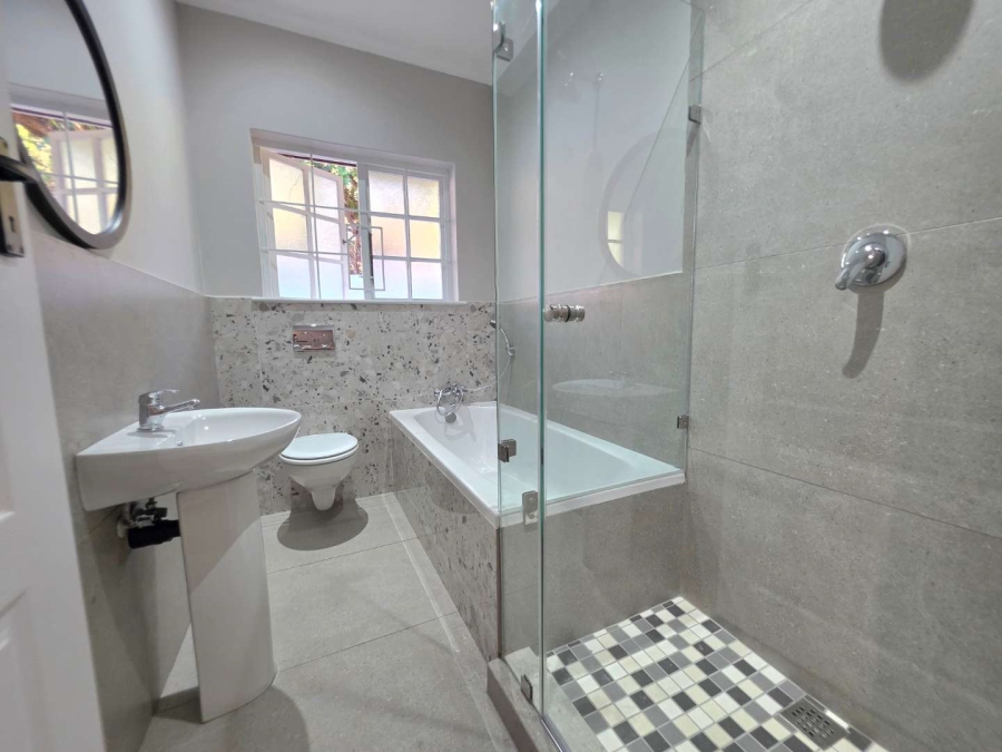 4 Bedroom Property for Sale in Kloof KwaZulu-Natal