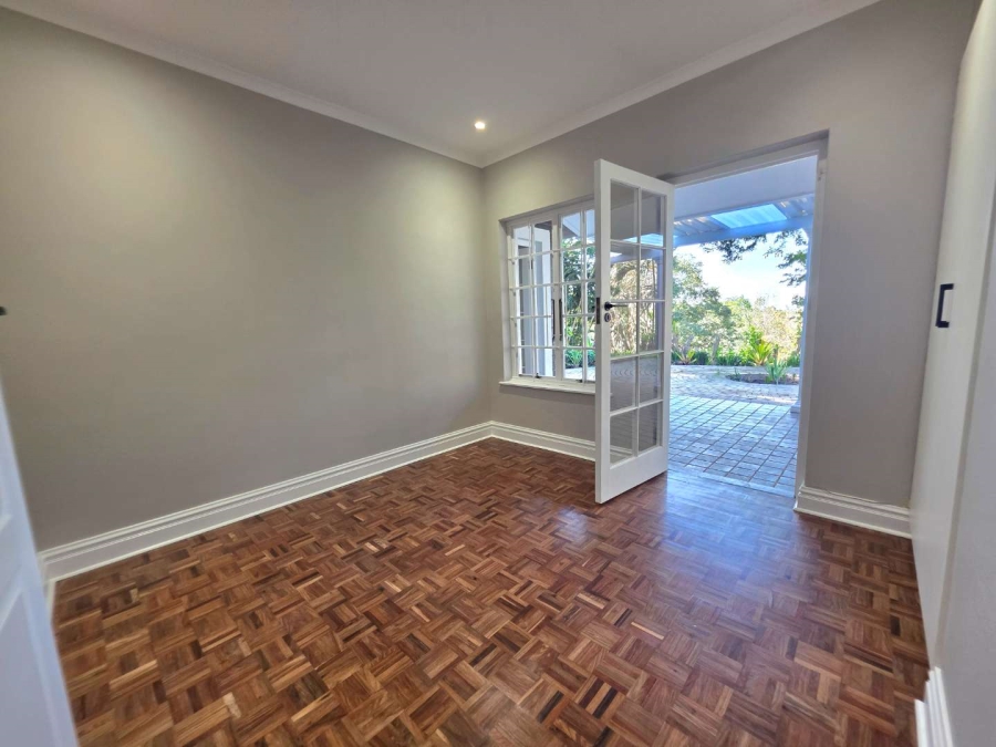 4 Bedroom Property for Sale in Kloof KwaZulu-Natal