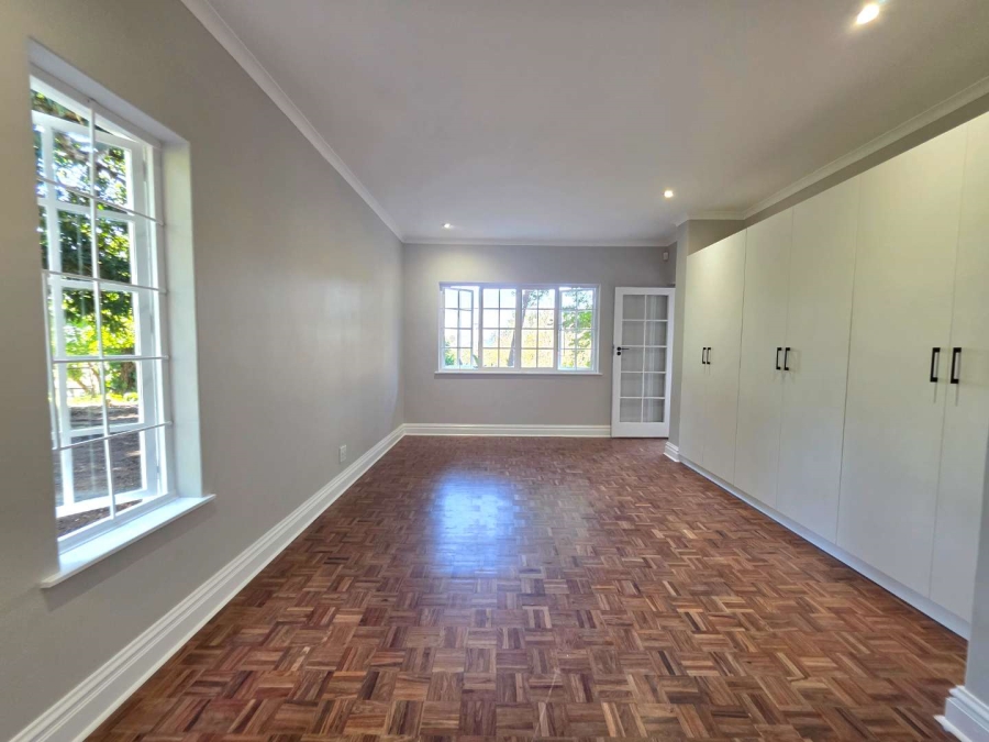 4 Bedroom Property for Sale in Kloof KwaZulu-Natal