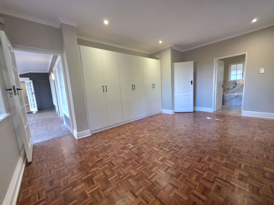 4 Bedroom Property for Sale in Kloof KwaZulu-Natal