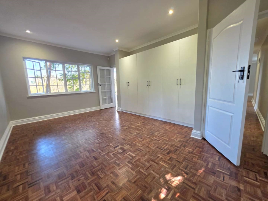 4 Bedroom Property for Sale in Kloof KwaZulu-Natal